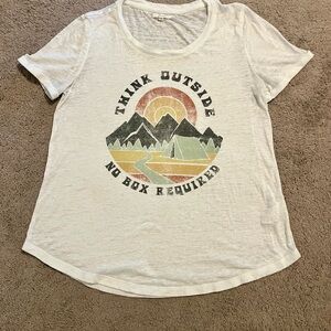 Maurice’s graphic tee